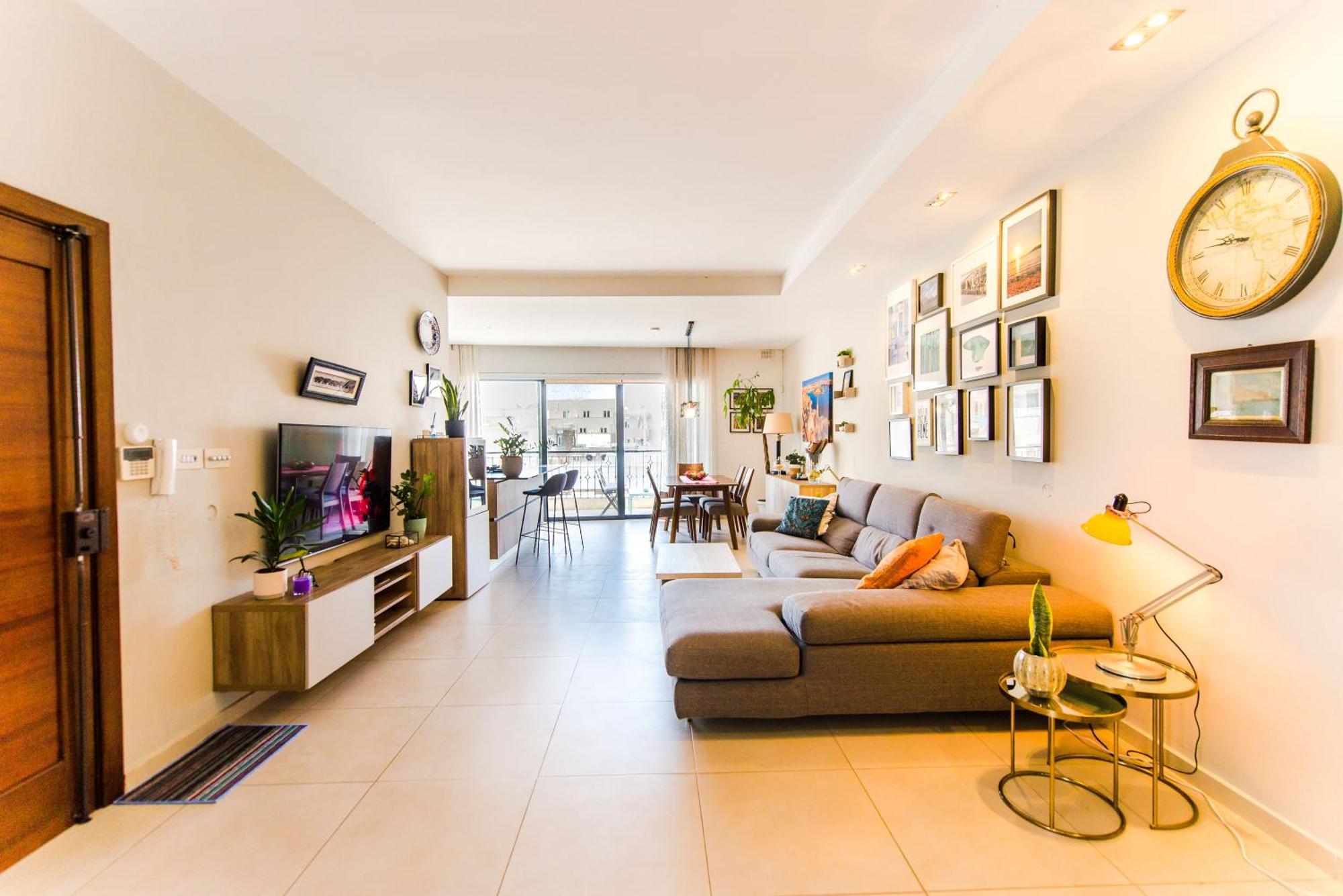 Mediterranean Abode - Spacious Apartment In Swieqi Is-Swieqi Екстериор снимка