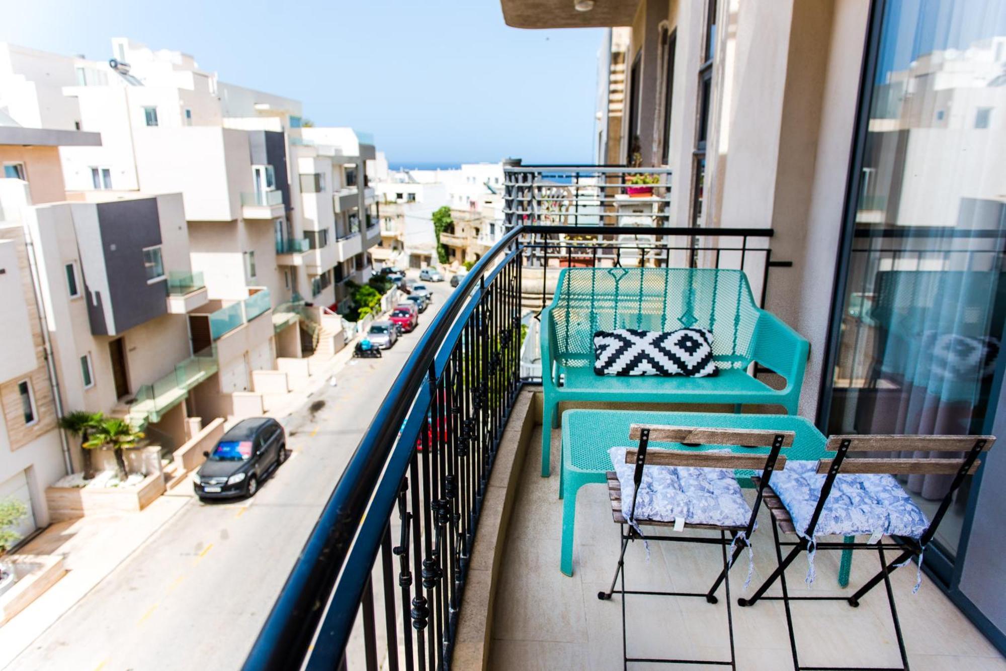 Mediterranean Abode - Spacious Apartment In Swieqi Is-Swieqi Екстериор снимка