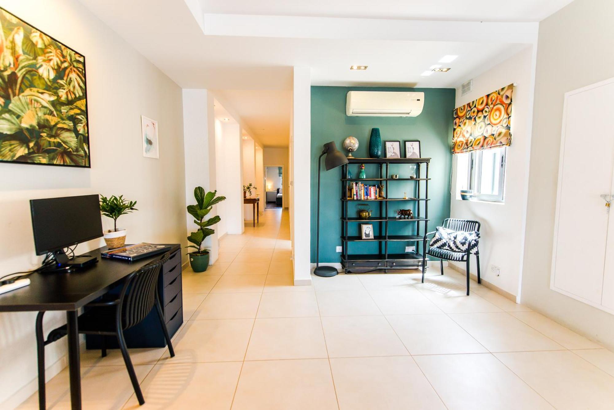 Mediterranean Abode - Spacious Apartment In Swieqi Is-Swieqi Екстериор снимка